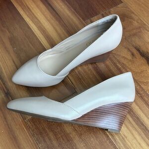 NWOT Franco Sarto wedges